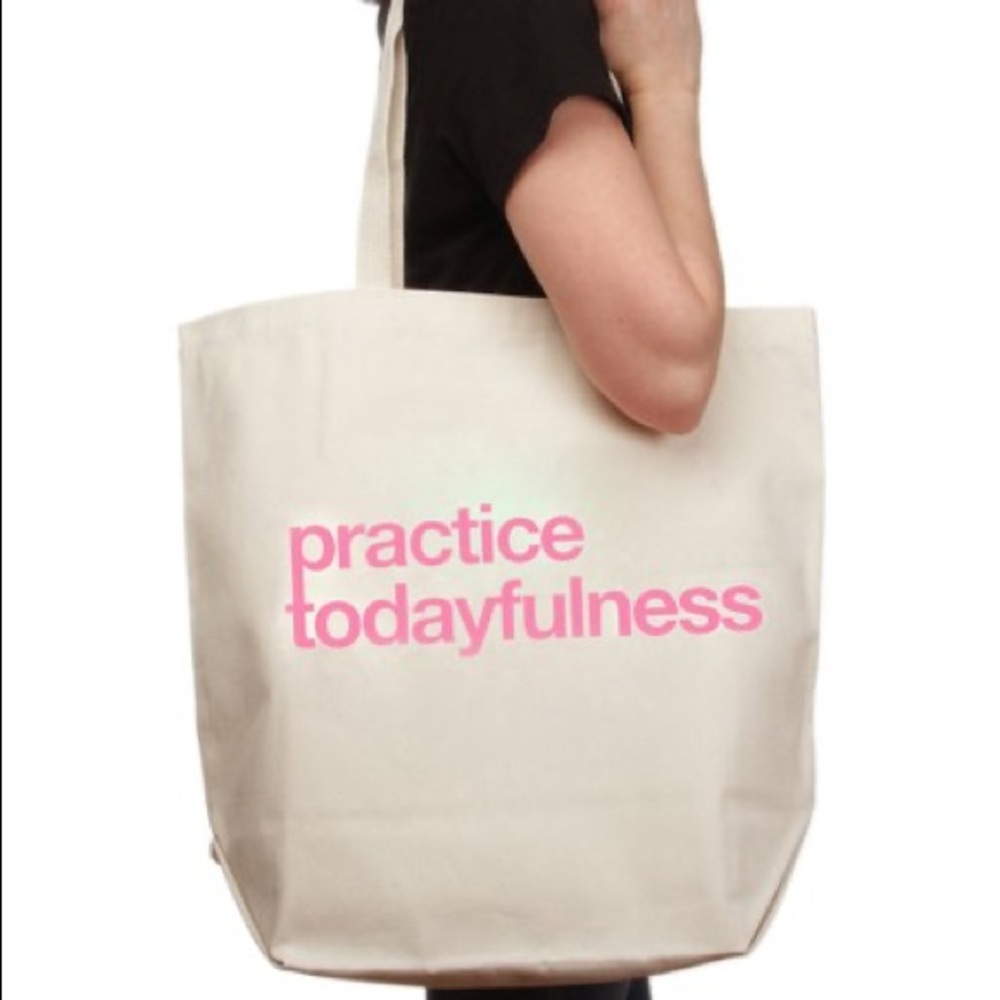New Dogeared Durable Oversized Tote S10